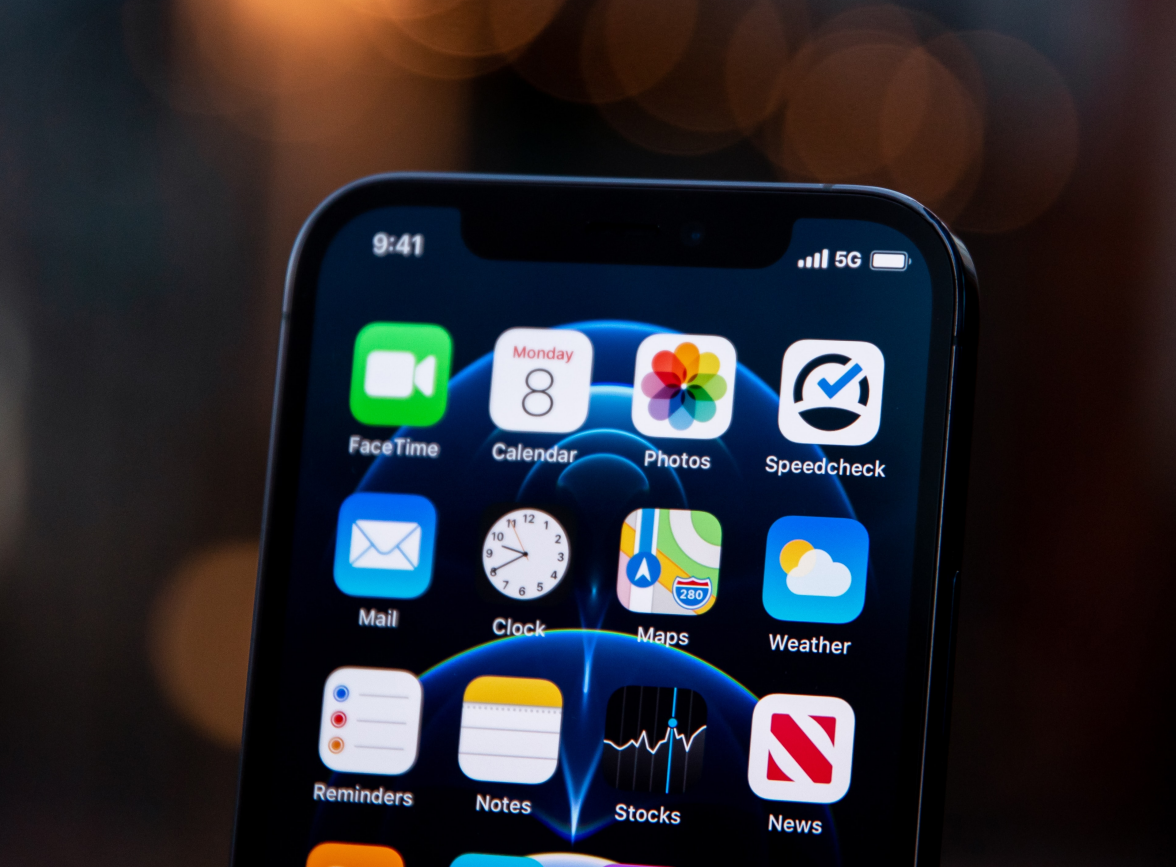 二道江苹果手机维修分享为什么 iPhone 12 在冬季会自动关机 